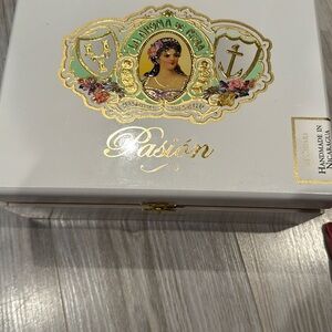 La Aroma de Cuba Cigar Box